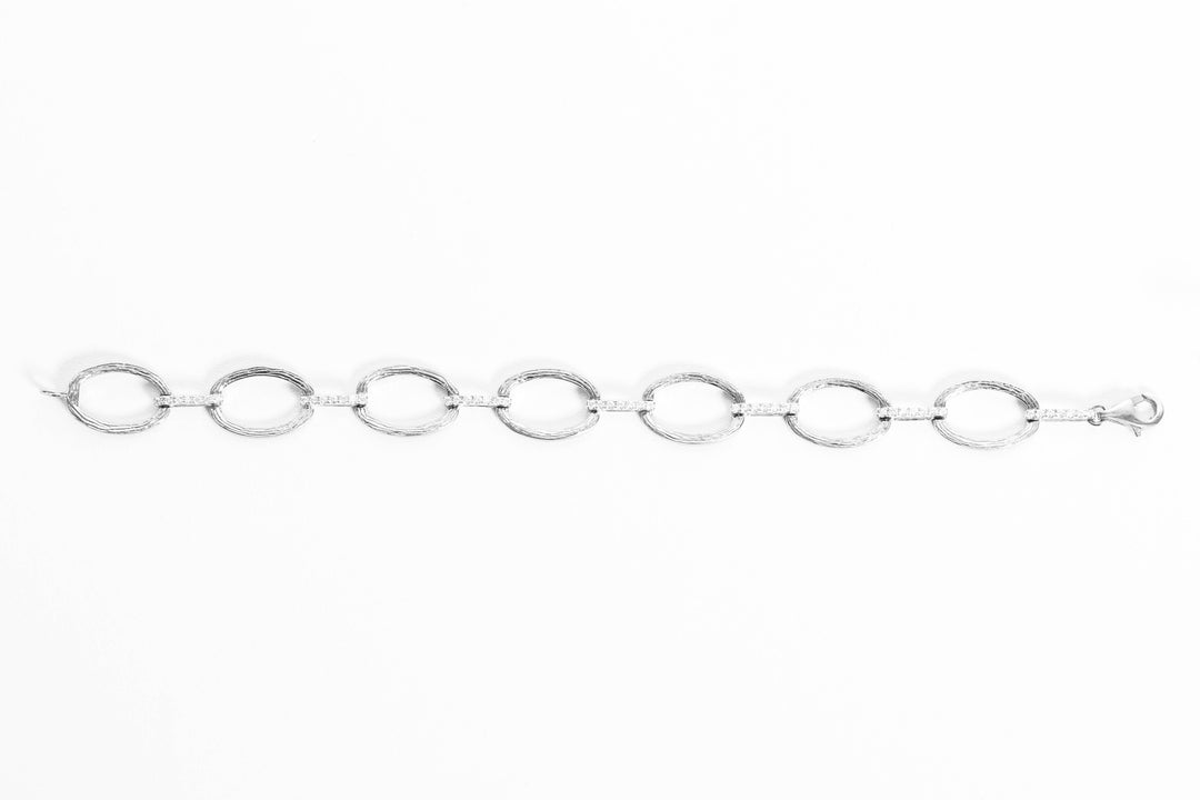 Layla Textured Round Link Bracelet