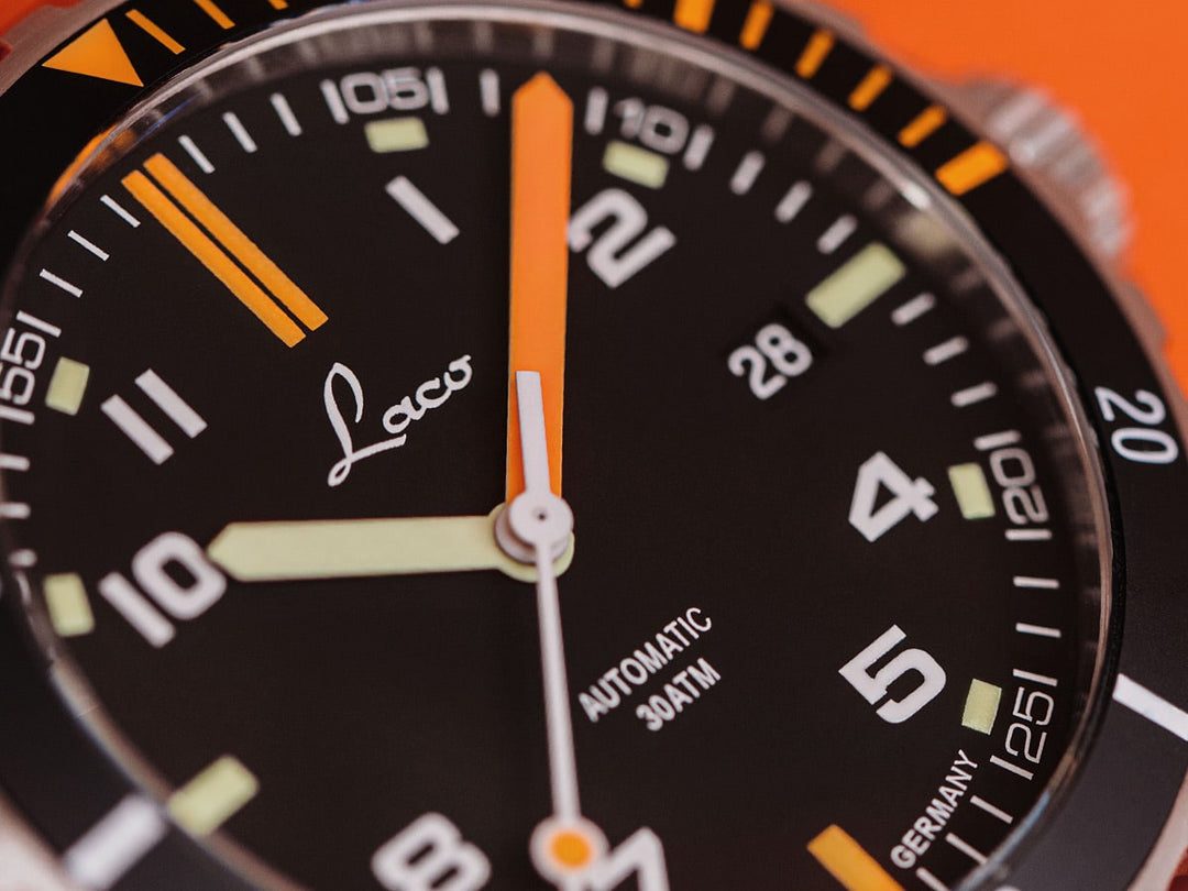Mojave 39.MB Stainless Bracelet Black Dial