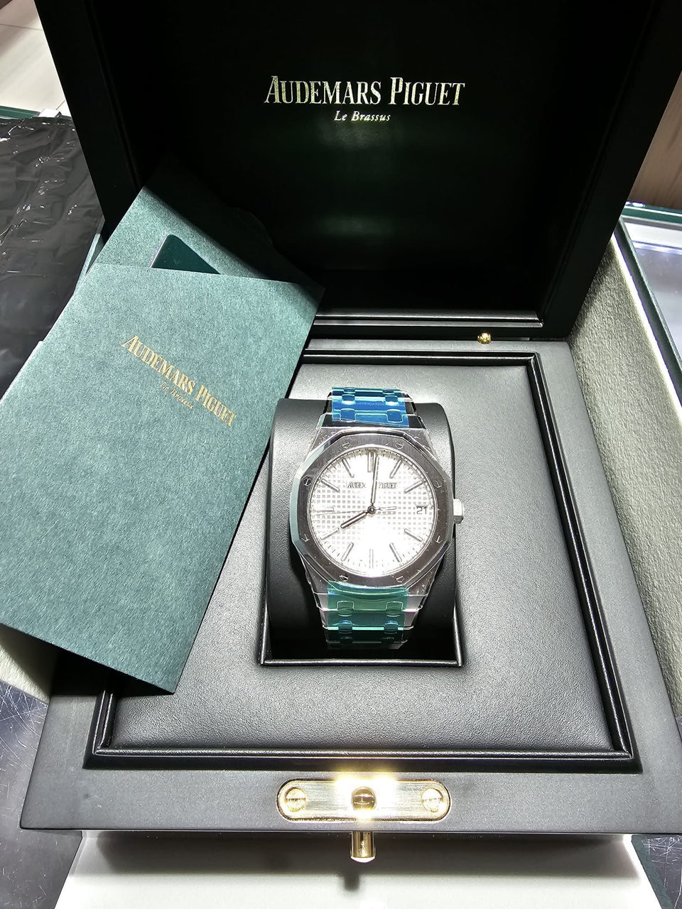 Audemars Piguet ROYAL OAK SELFWINDING Ref. 15510ST.OO.1320ST.08