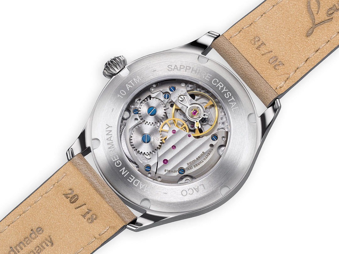 Bremerhaven 39 Handwinding Black Dial