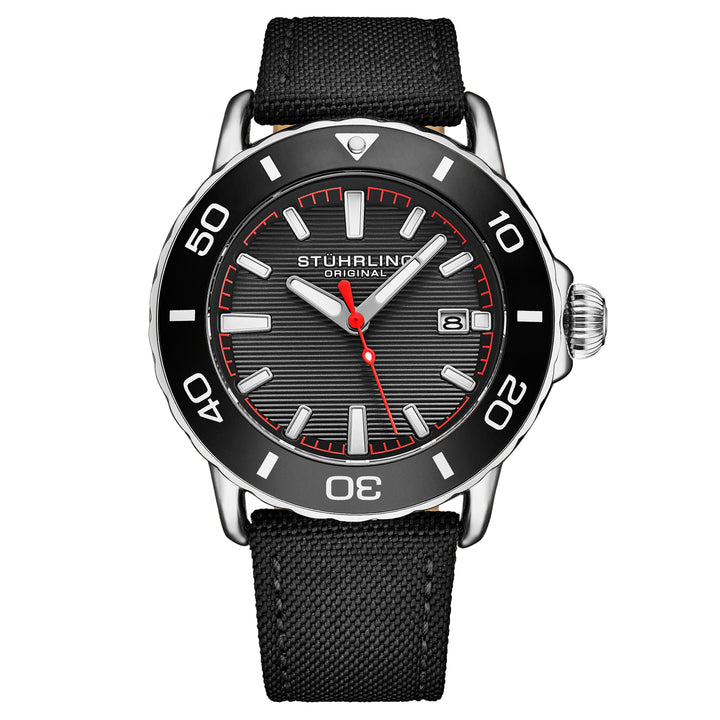 Voyager 4049 44mm Black Black Dial