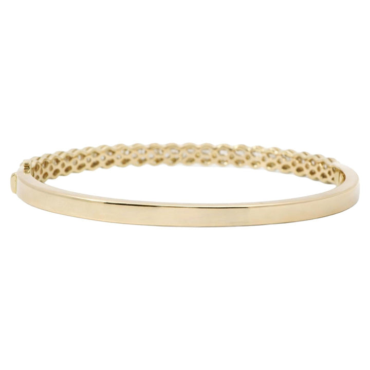 Baguette Diamond Scalloped Bangle