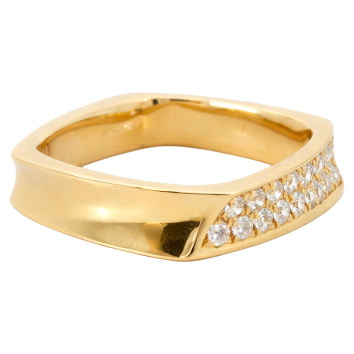 Tapered Diamond Pavé Band