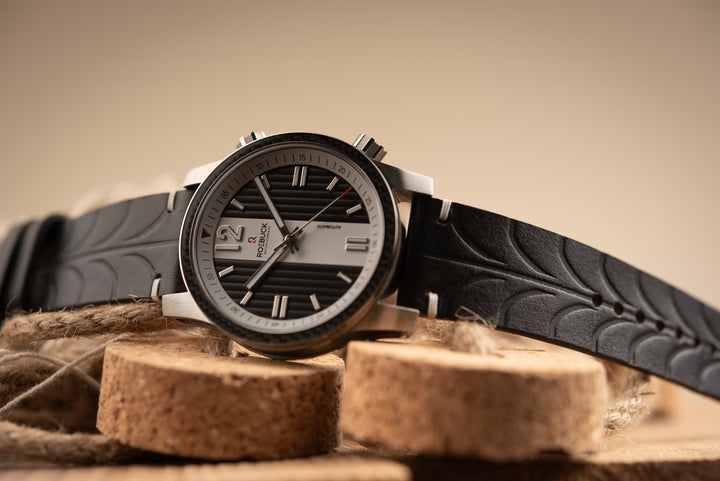Diviso Tread Black & White Dial