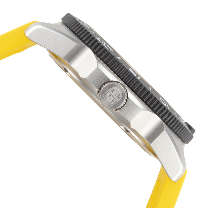 Pacific Diver 44 mm / Yellow / Yellow Yellow Dial