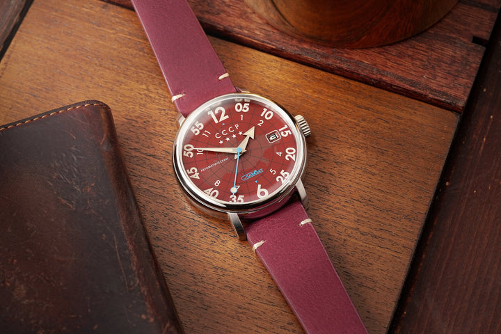 Heroes Comrade Silver / Red | Red Dial