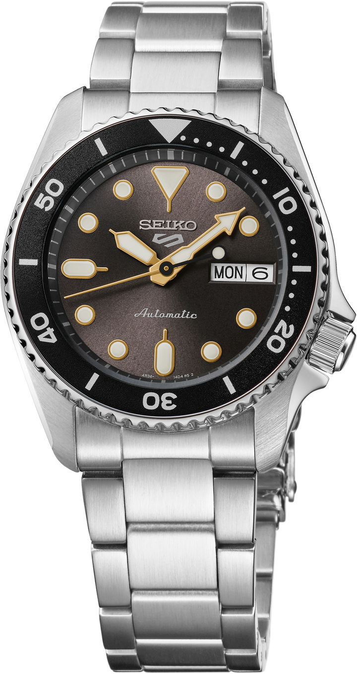 5 Sports SKX Series Mid-Size Black Dial / Stainless Steel Bracelet Black Dial