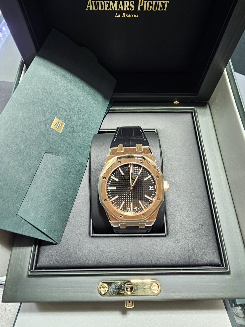 Audemars piguet royal online oak 41mm black dial