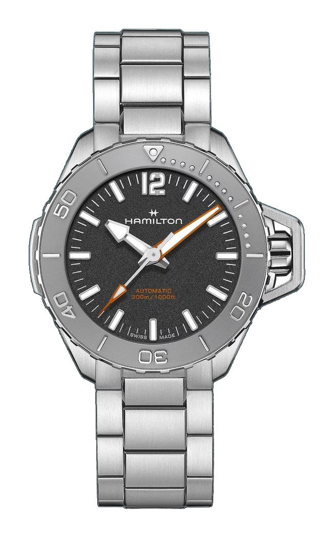 Khaki Navy Silver/SS Black Dial