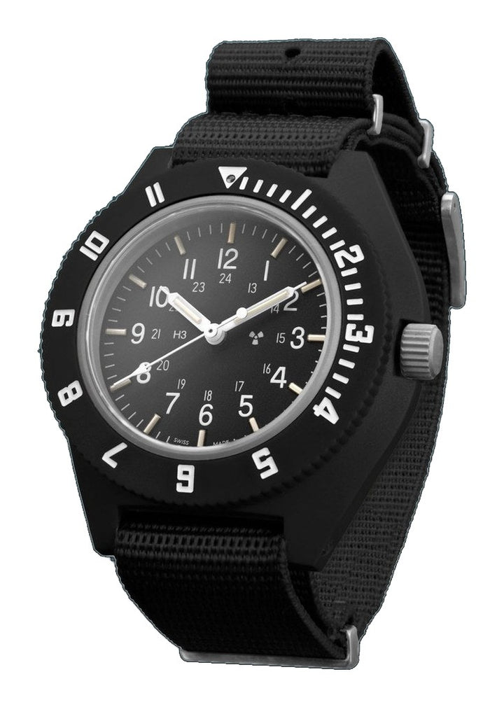 41MM NAV QRTZ Black Sterile/Nylon Black Dial