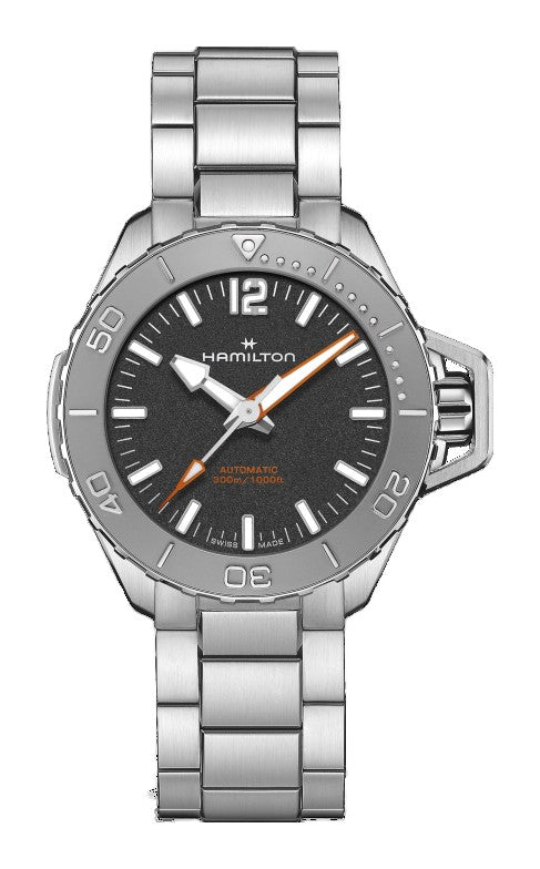 Khaki Navy 41mm / Black / Silver Black Dial