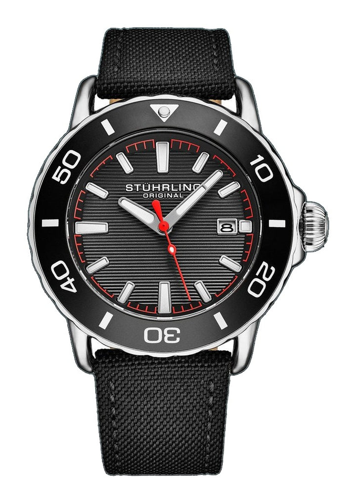 Voyager 4049 44mm Black Black Dial
