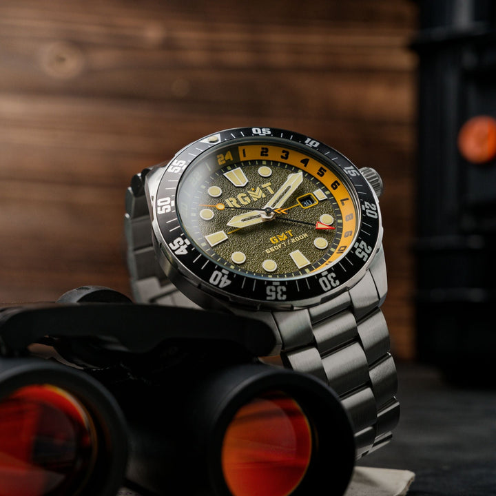 CONTINENTAL GMT GREEN / SOLID STAINLESS STEEL BRACELET Green Dial
