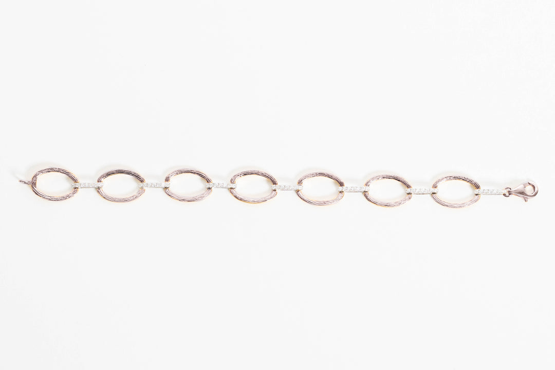 Layla Textured Round Link Bracelet