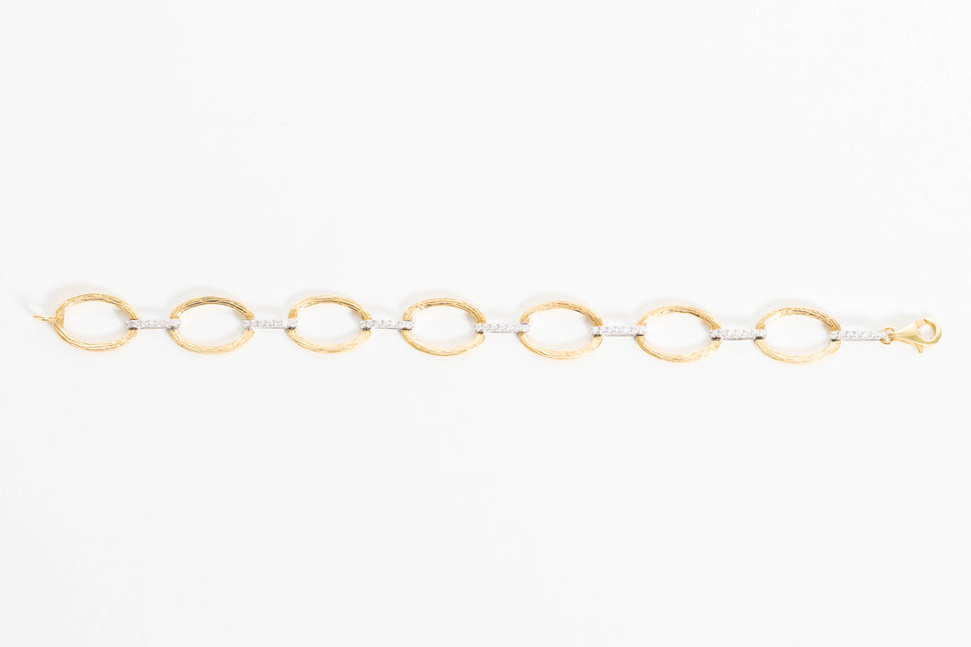 Layla Textured Round Link Bracelet