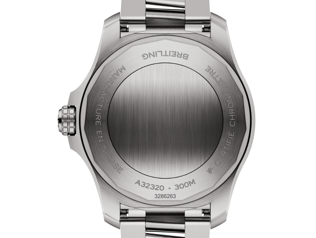 Avenger Automatic GMT 44mm / Black | Black Dial
