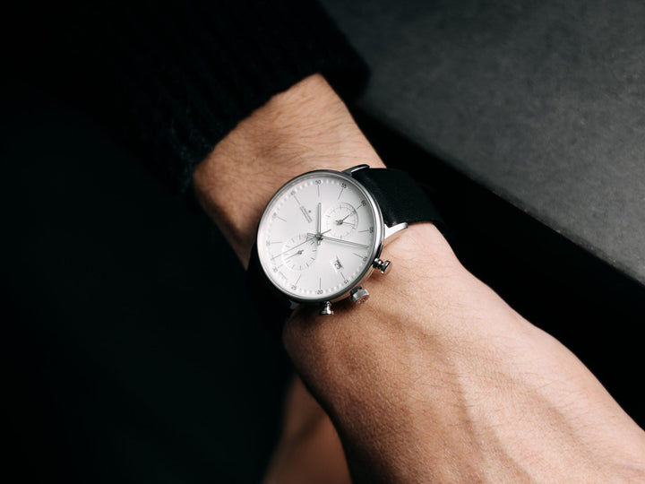 Form C Silver-Plated Dial / Black Leather Strap Silver Dial