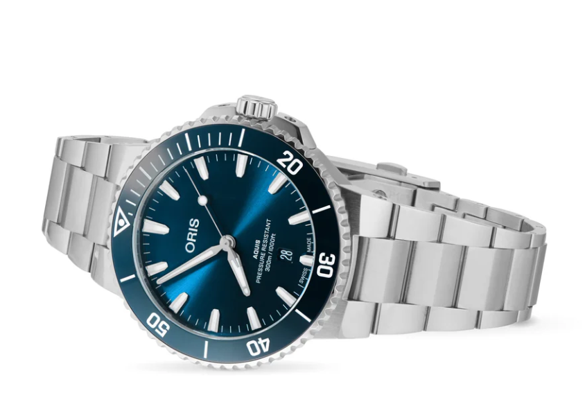 Aquis Date Blue/Silver Stainless Steel Blue Dial