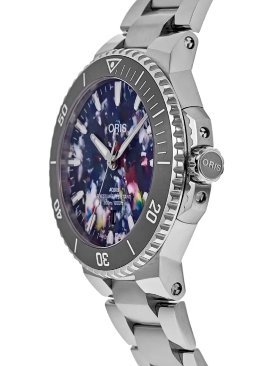Aquis Date Upcycle 43.5mm Multicolor Dial