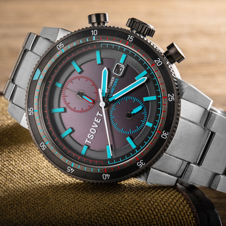 SLR FW42  Solar Powered Chronograph Gray / Stainless Steel | Gray Dial