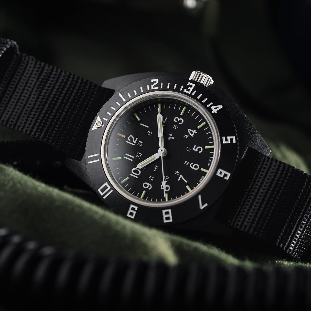 41MM NAV QRTZ Black Sterile/Nylon Black Dial
