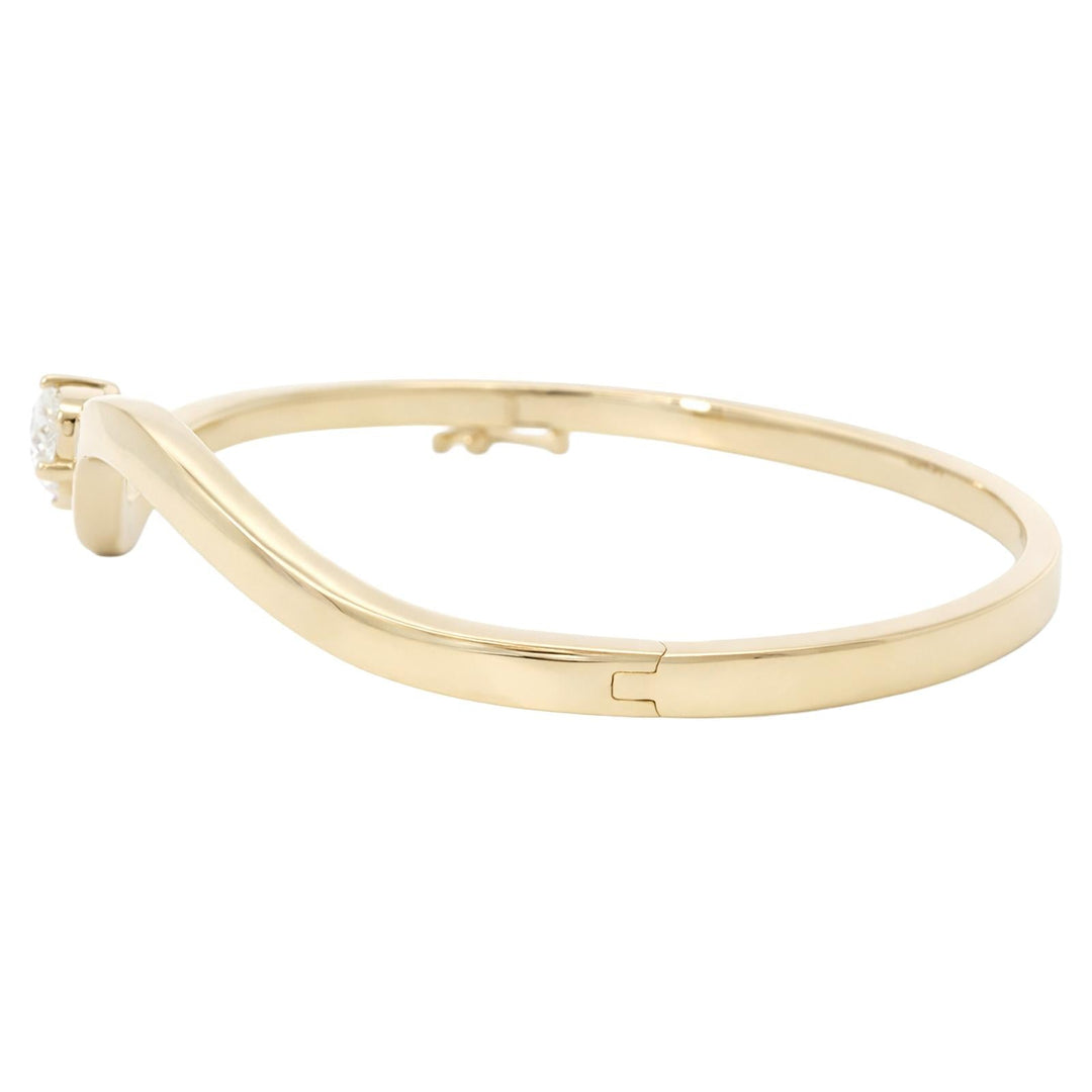 Oval Diamond Wave Bangle