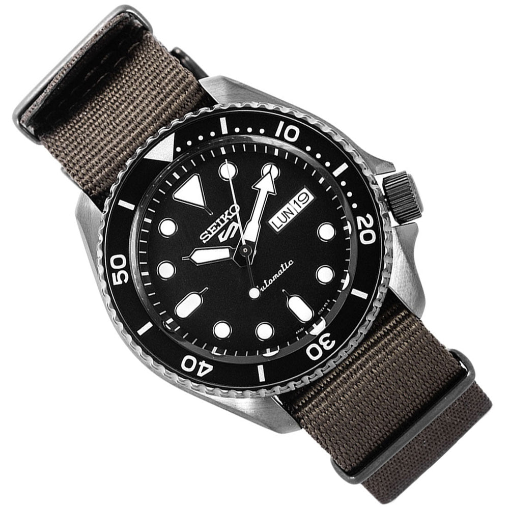 5 Sports SYX Black Dial / Olive Green Nylon Strap Black Dial