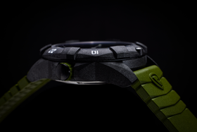 Carbon Dive CARBON CASE/BLACK&GREEN DIAL/BLACK STRAP | Black Dial