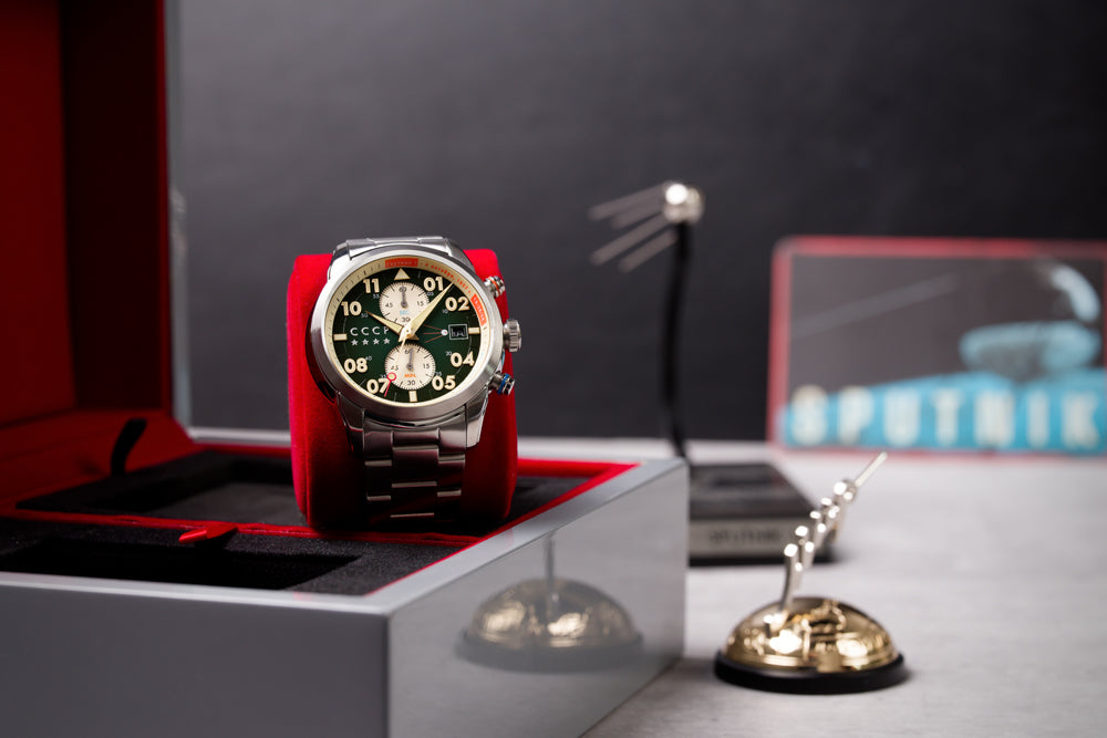 SPACE SPUTNIK GREEN / STAINLESS STEEL | Green Dial