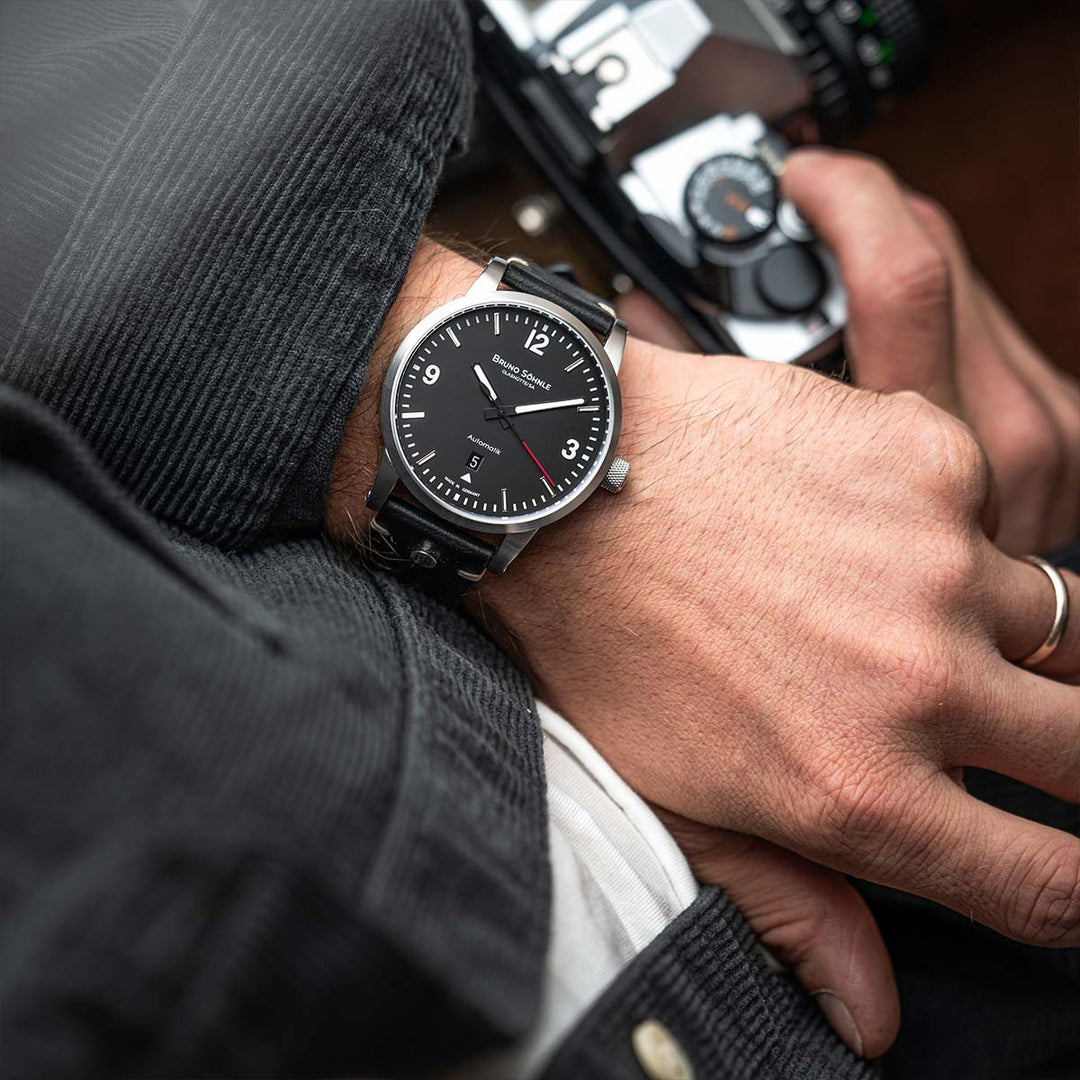EPISODE V Episode V Limited Edition Black Dial / Black Leather Strap Black Dial