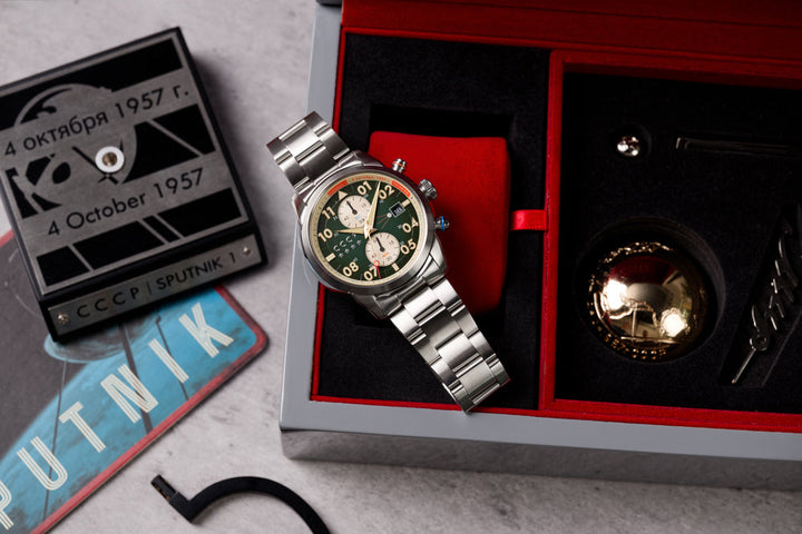 SPACE SPUTNIK GREEN / STAINLESS STEEL | Green Dial