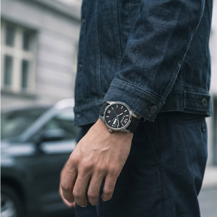 Selvedge Black Dial / Black Leather Strap Black Dial