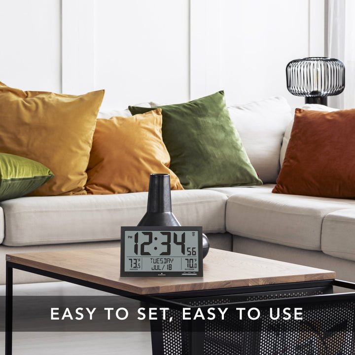 Self-Setting FC Clock with EXLarge Digits Indoor & Outdoor Temp Self-Setting FC 