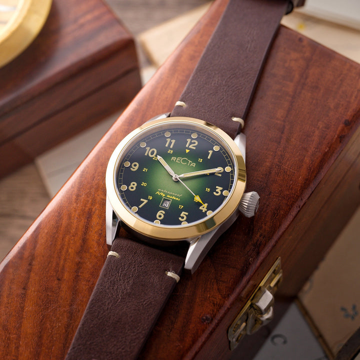 Cavalier Japan Quartz Green / Leather |  Dial