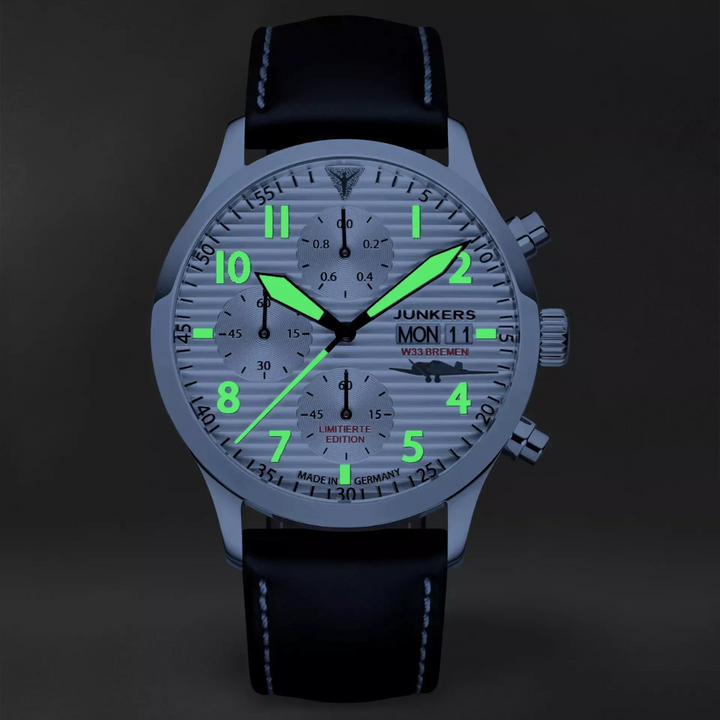 W33 - Limited Editon Leather / Silver Silver Dial