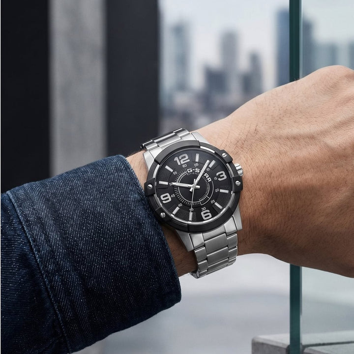 Constructed Black Dial / Stainless Steel Bracelet Black Dial