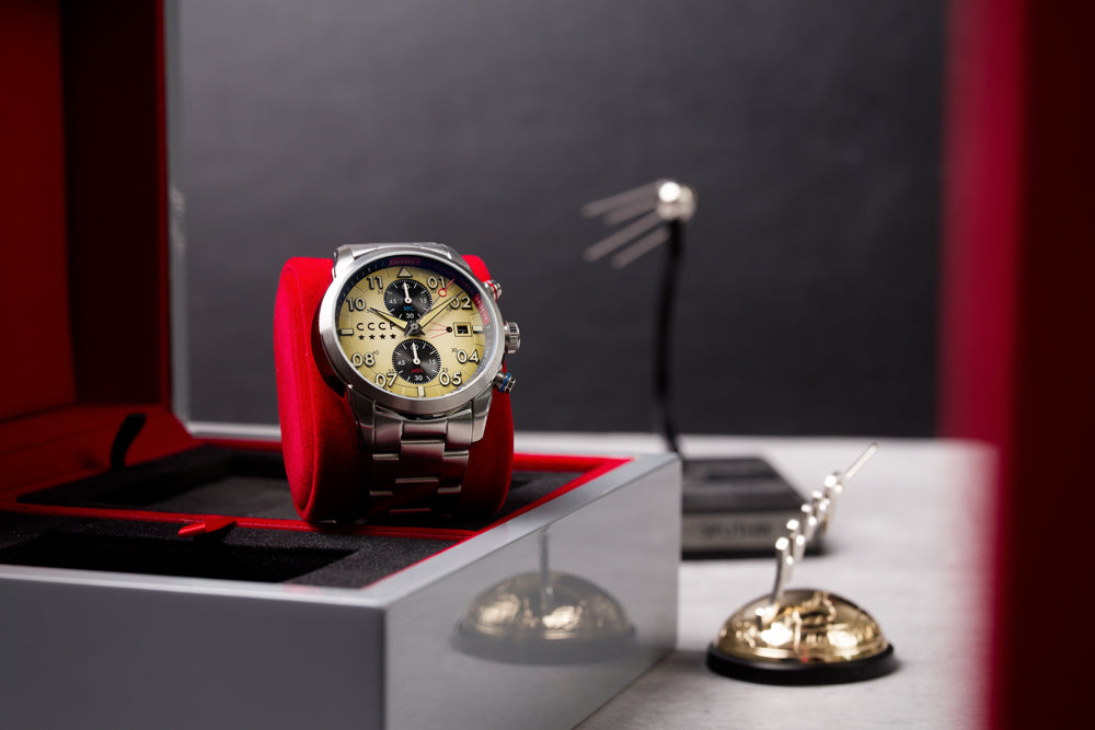 SPACE SPUTNIK CREAM / STAINLESS STEEL | Cream Dial