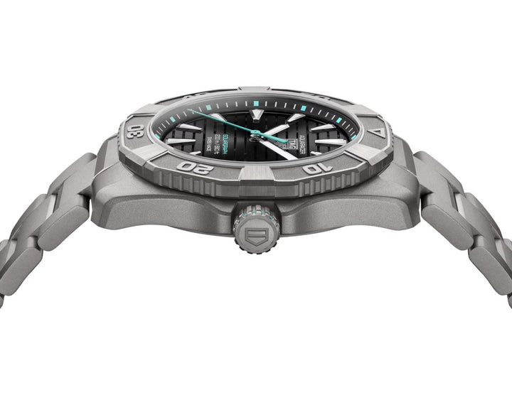 Aquaracer Professional 200 Solargraph Solar Quartz Black Dial / Sand-Blasted Tit