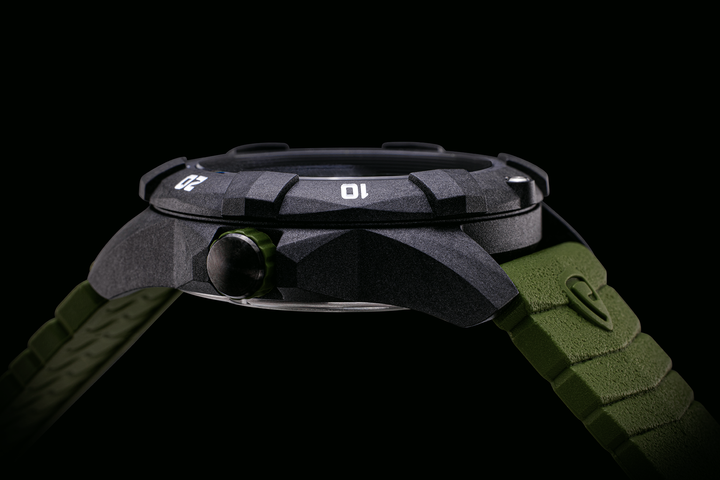 USMC Carbon Dive CARBON CASE/BLACK & GREEN DIAL/GREEN STRAP | Black / Green Dial