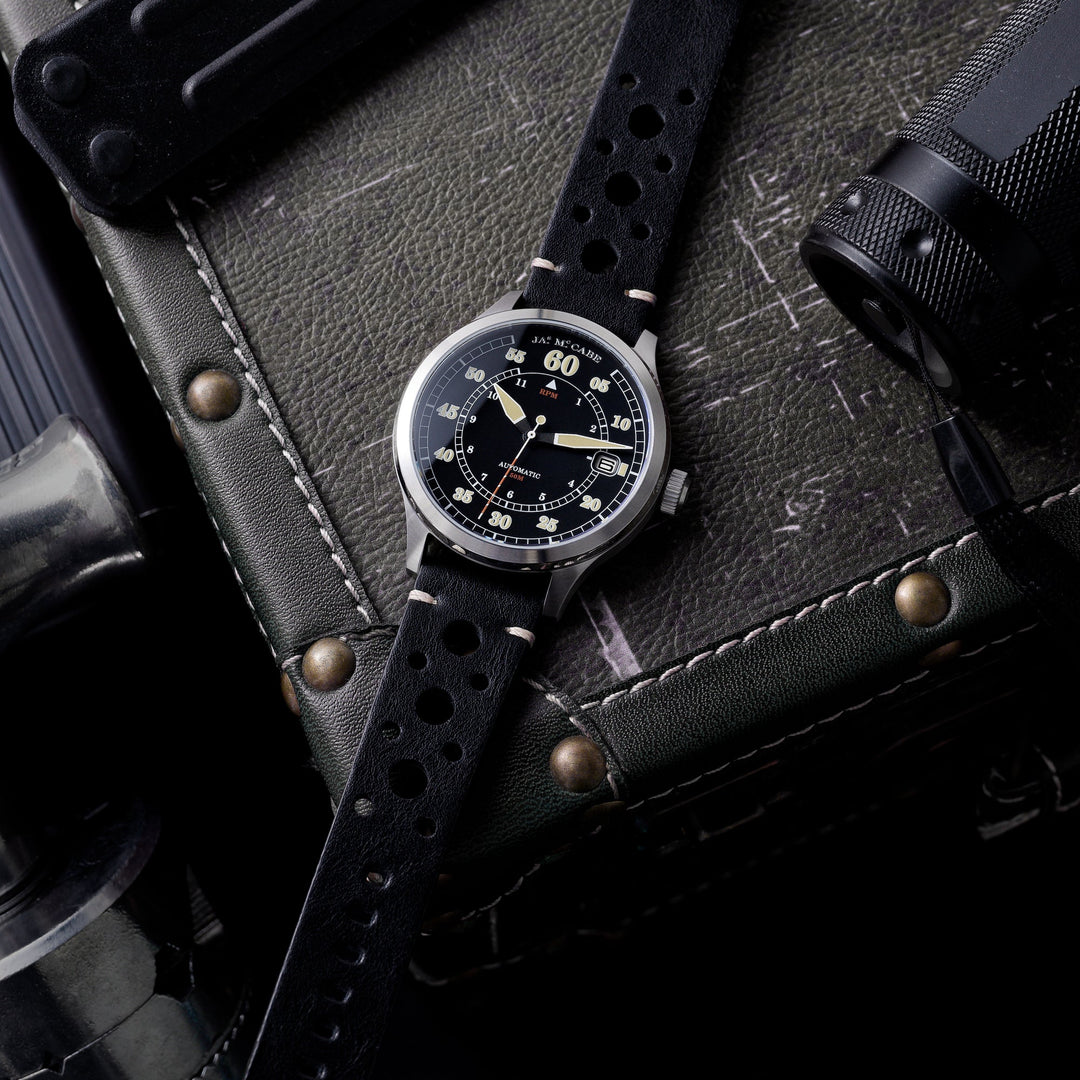 Bobber Automatic Black / Leather | Black Dial