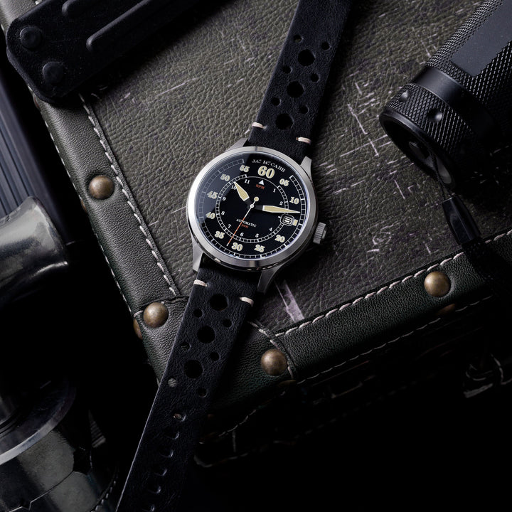 Bobber Automatic Black / Leather | Black Dial