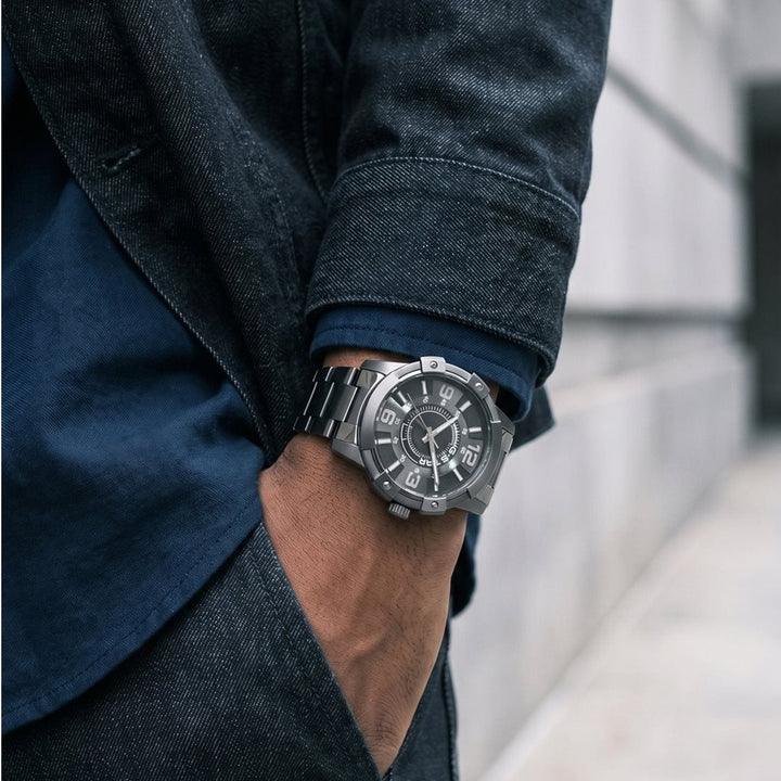 Constructed Gray Dial / Stainless Steel Bracelet Gray Dial