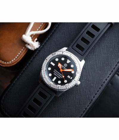 Ocean Master 500 40mm Black / Orange Hands Dial A / Rubber | Black Dial