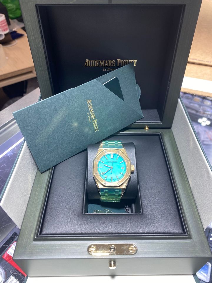 Audemars Piguet ROYAL OAK 37MM TURQUOISE DIAL 18K YELLOW GOLD 15550BA MENS WATCH