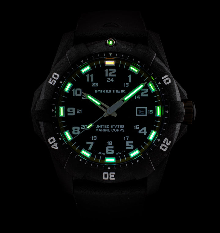 USMC Carbon Dive CARBON CASE/BLACK & RED DIAL/RED STRAP | Black / Red Dial