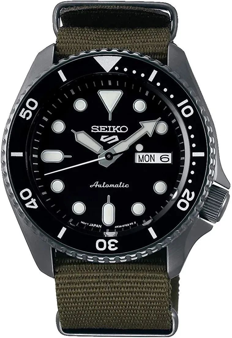 5 Sports SYX Black Dial / Olive Green Nylon Strap Black Dial