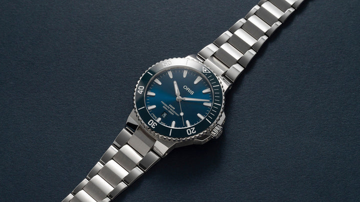 Aquis Date 43.5mm Blue Dial