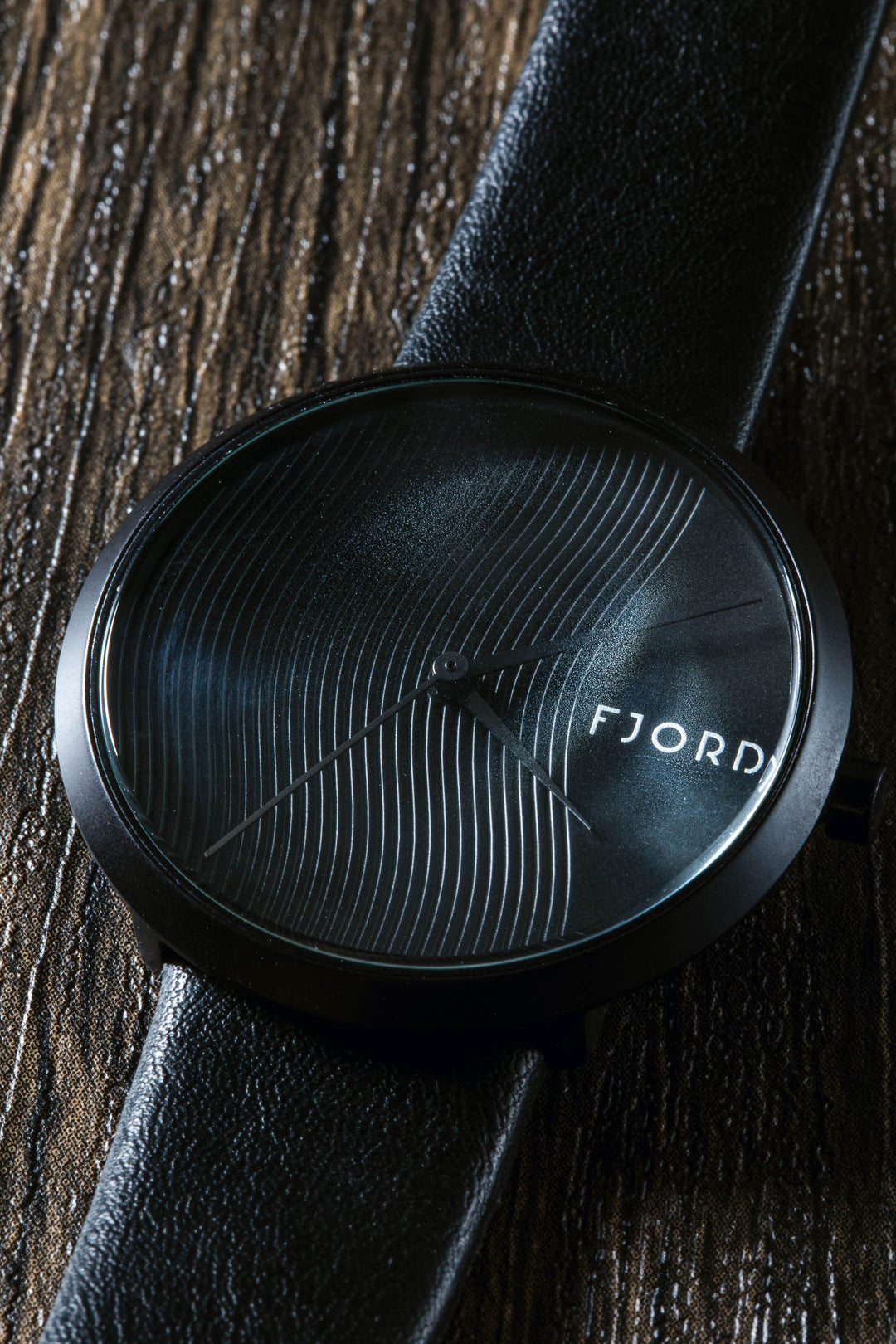 Laurens Black / Leather | Black Dial