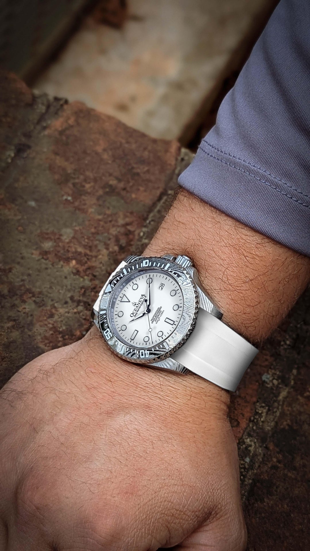 Oceaneva Damascus Swiss Automatic SW200 Deep Marine Explorer II (Damascus/White 