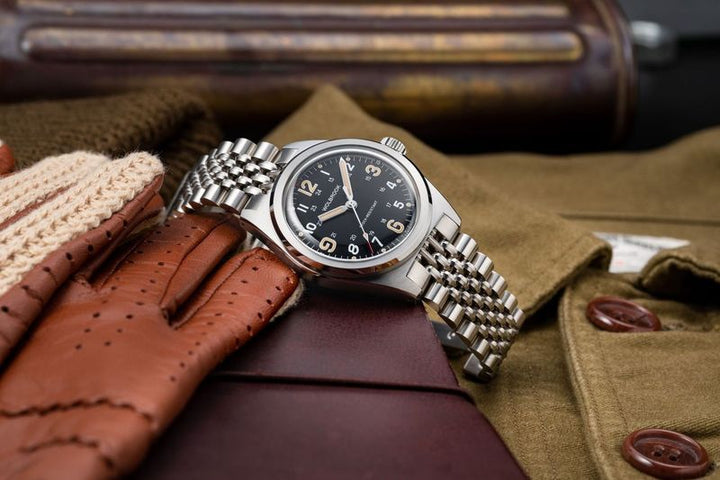 Outrider Black / Bracelet | Black Dial